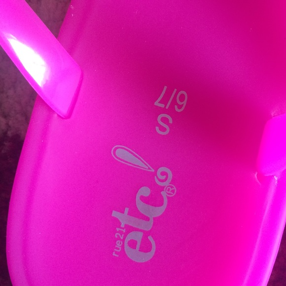 Pink sandals - Picture 4 of 4