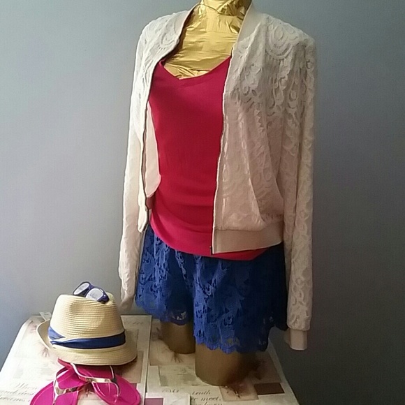 Monteau Jackets & Blazers - IVORY LACE JACKET NWOT💕💙💚💛💙