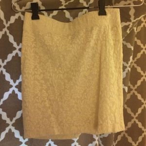 White, short pencil/bodycon skirt