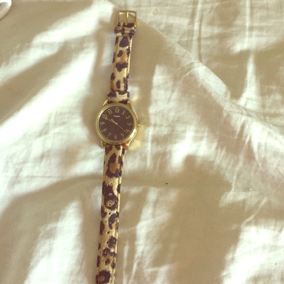 Leopard woman's timex - Picture 1 of 2