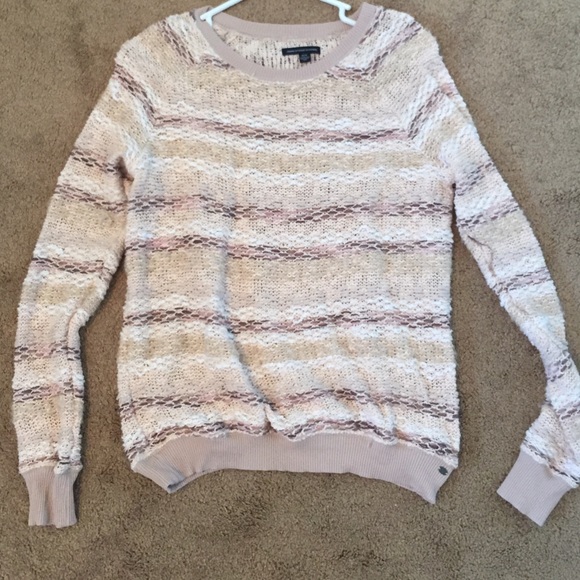 Barely worn American eagle sweater - Picture 1 of 2