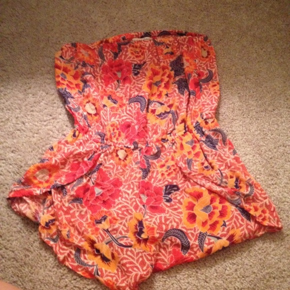 Pac Sun romper