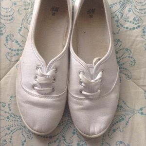White Canvas Flats