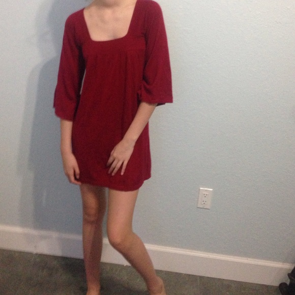 Red dress - Picture 1 of 3