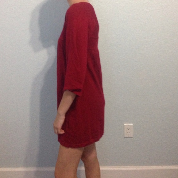 Red dress - Picture 3 of 3