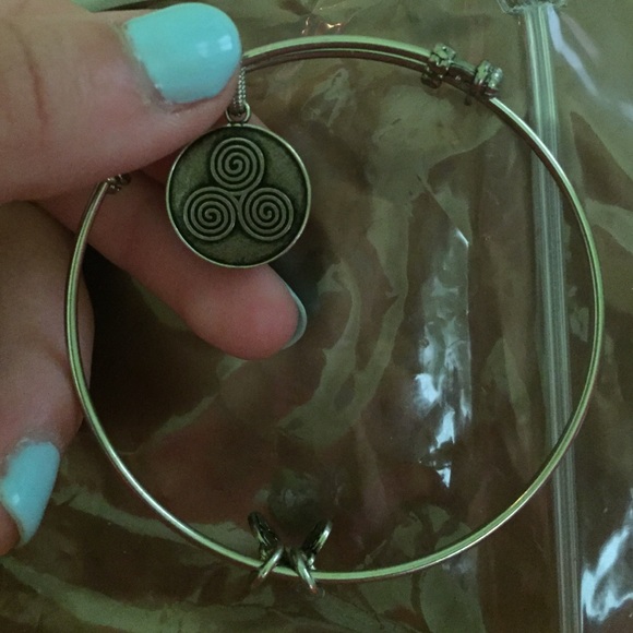 Susan Grover bracelets, unopened until pics taken - Picture 2 of 4