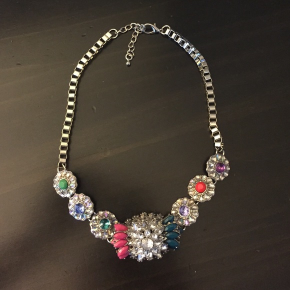 Super pretty Kohls necklace