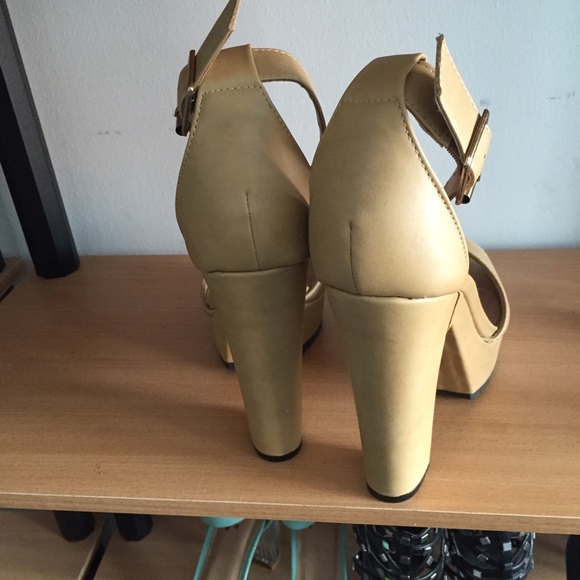 Leila Stone Nude Platform Sandals Size 9.5 - Picture 3 of 3