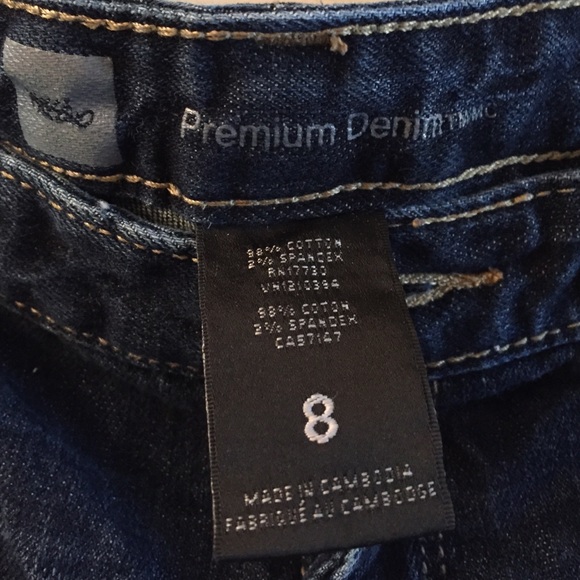 Jean shorts - Picture 3 of 3