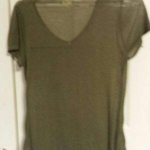 Mudd vneck tshirt size L