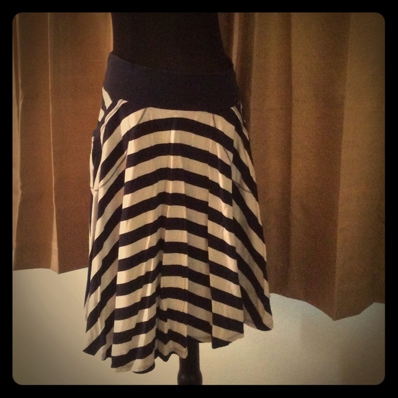 Navy and white stripe skirt with pockets