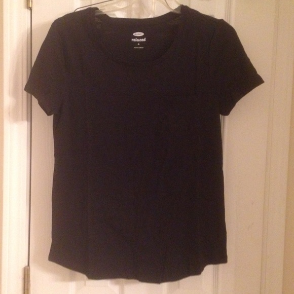 ❌SOLD❌Basic black tee. Old Navy. Relaxed fit. NWT