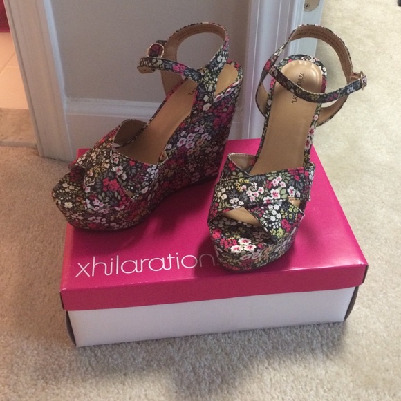 NEVER WORN Xhilaration Floral Wedges