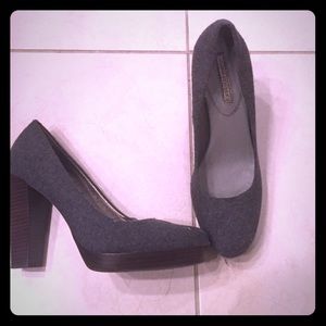 Banana Republic Pumps