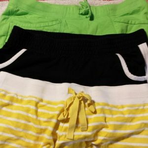 3 pair of knit shorts size L