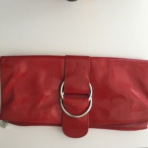 red hobo clutch