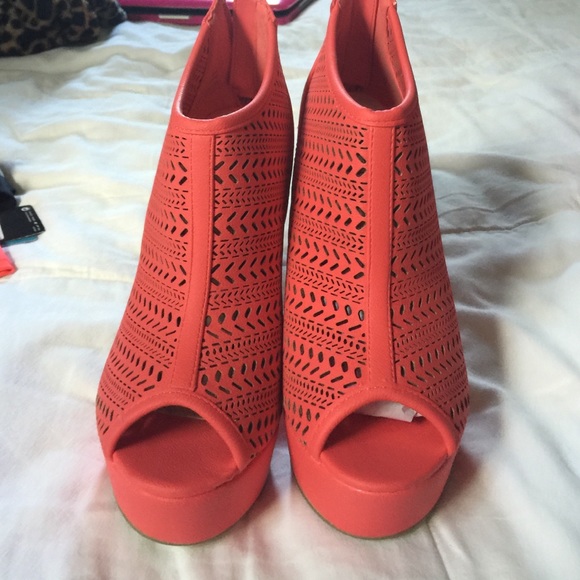 Call It Spring,Size 7 1/2 - Picture 2 of 4