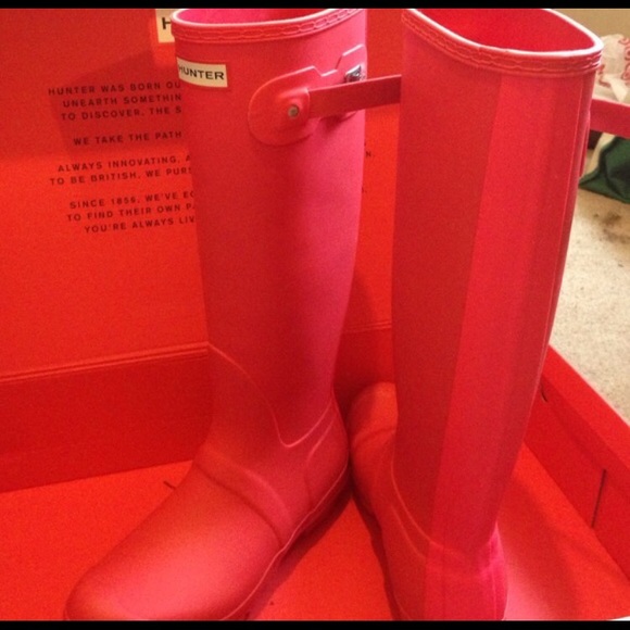Coral hunter boots