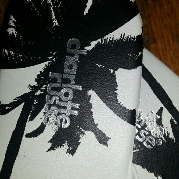 Sandals - Picture 2 of 2