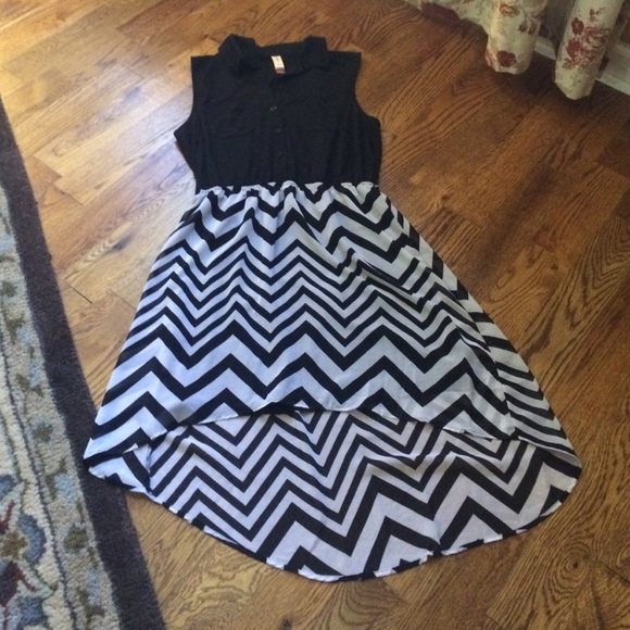 Black and chevron high-low