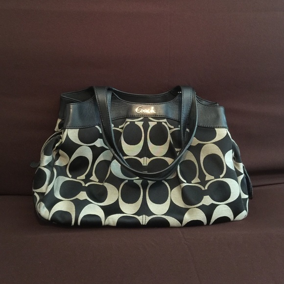 Coach Signature Lexi-Authentic
