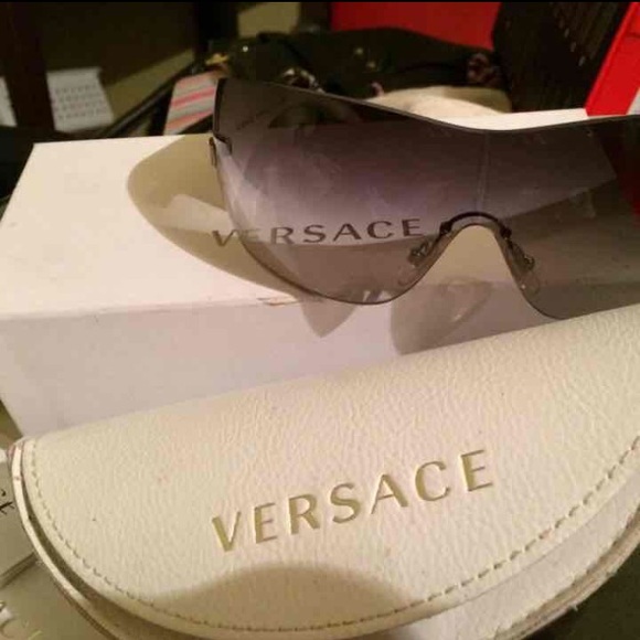 VERSACE SHADES