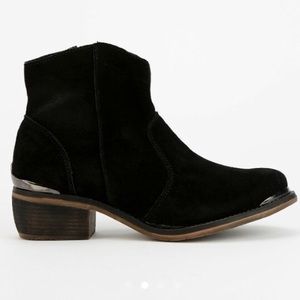 Black suede booties!
