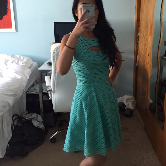 NWT Guess light turquoise cut out dress - Picture 3 of 4