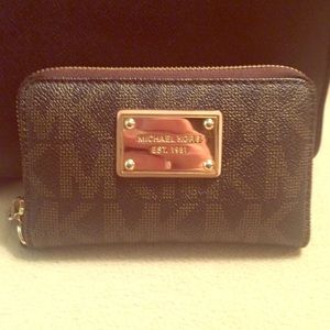 Michael Kors- small Saffiano leather brown wallet