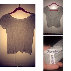 A bow crop tee