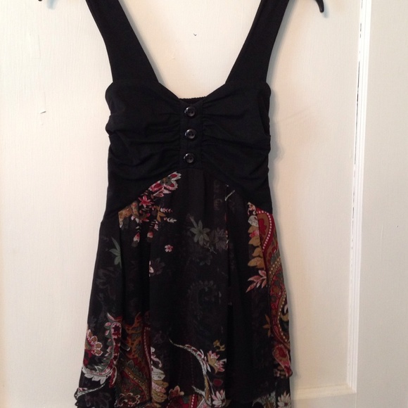 Black and paisley print knit dress