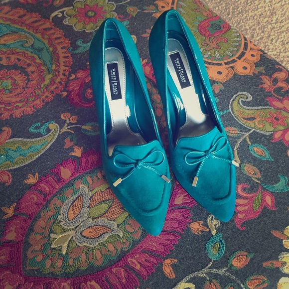 Turquoise heels