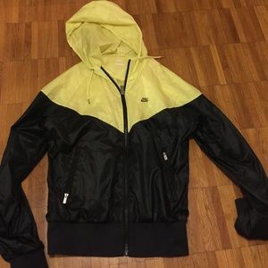 Nike Sweater Wind breaker Size M