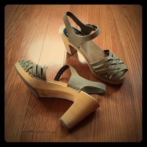 Swedish Hasbeens sage green braided sky high