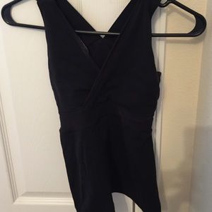 Lululemon black top