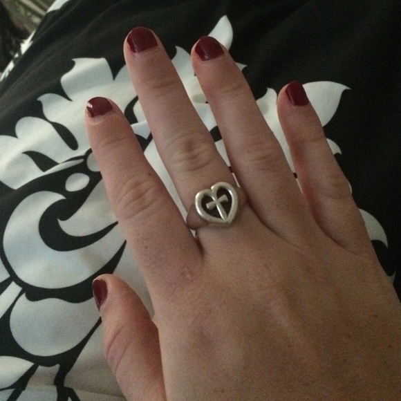 Authentic James Avery Ring