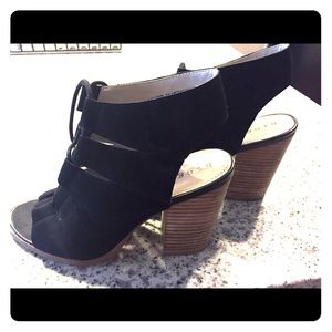 Hinge 'Drea' Peep toe lace up sandal