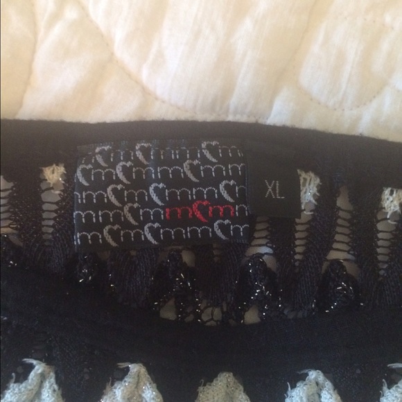 Open crochet front - Picture 3 of 3