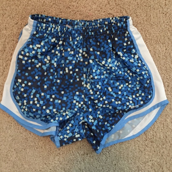 Nike dry fit work out shorts in blue!