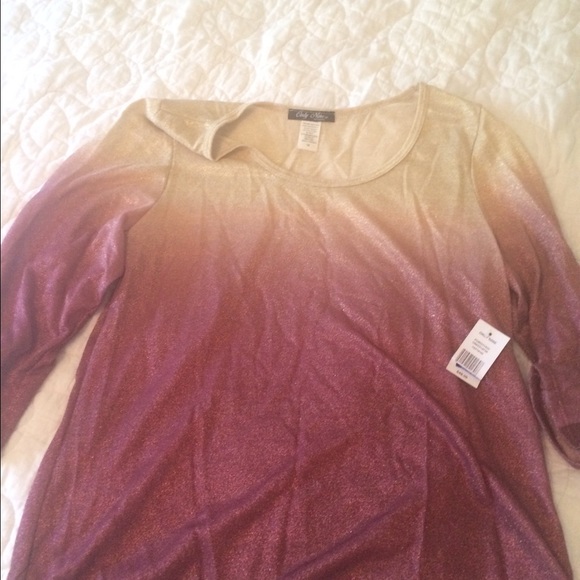 Lightweight sweater with gold shimmer - Picture 2 of 3