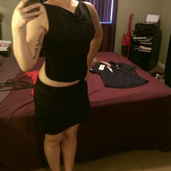 Black Backless Rampage Top - Picture 3 of 3