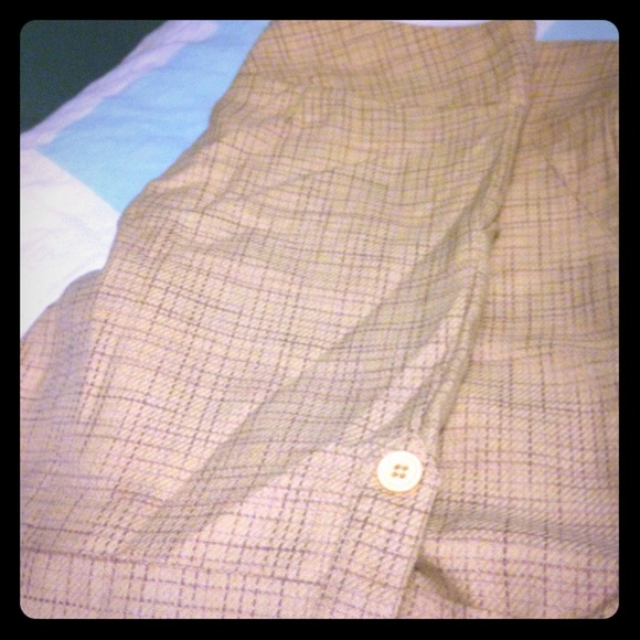 Yellow plaid shorts - Picture 1 of 3