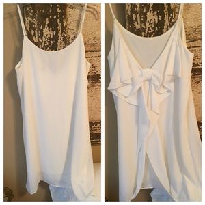 🎉NWT white bow back boutique dress