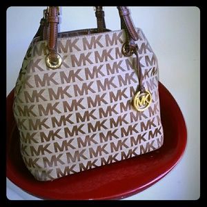 Michael Kors Tote