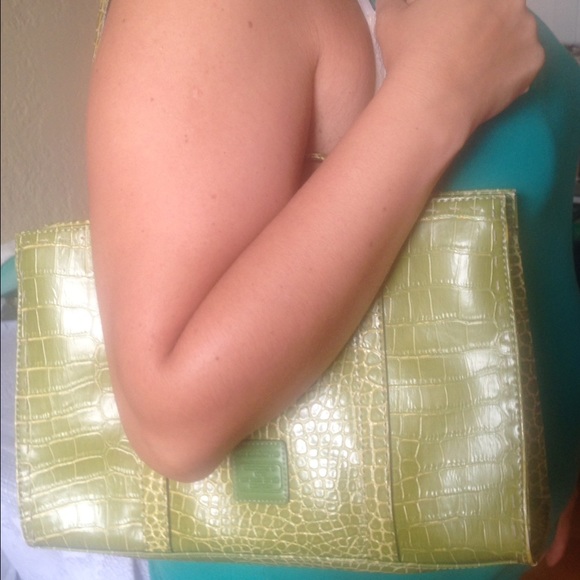 Beautiful purse in green - Picture 4 of 4