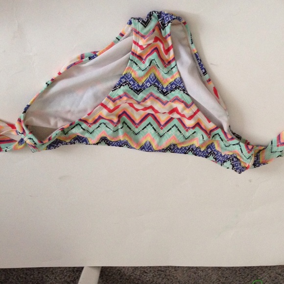 Roxy swim bottoms - Picture 1 of 3