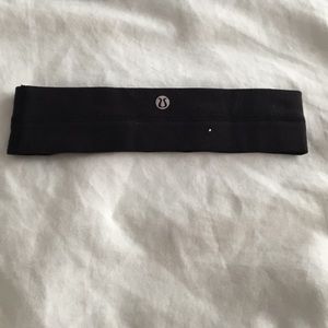 Lululemon Fly Away Tamer Headband