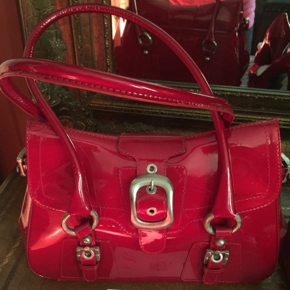 NWOT-Stuart Weitzman Patent Red Quasar Handbag.
