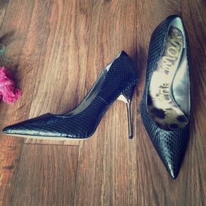 Black Sam Edelman pumps