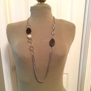 🔥$5 BOGO- Necklace faux stone and wood beads